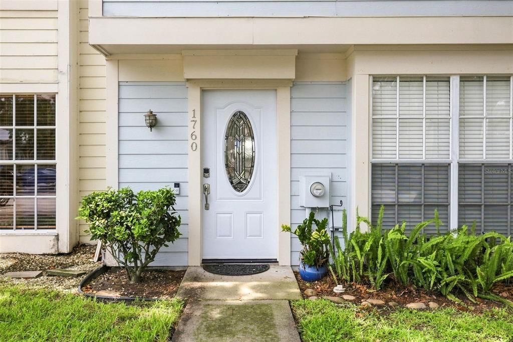 For Sale: $209,900 (2 beds, 2 baths, 1261 Square Feet)