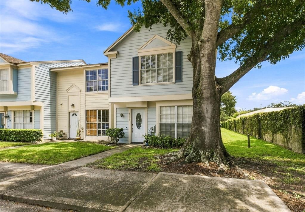 For Sale: $209,900 (2 beds, 2 baths, 1261 Square Feet)