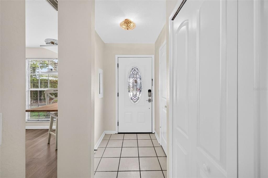 For Sale: $209,900 (2 beds, 2 baths, 1261 Square Feet)