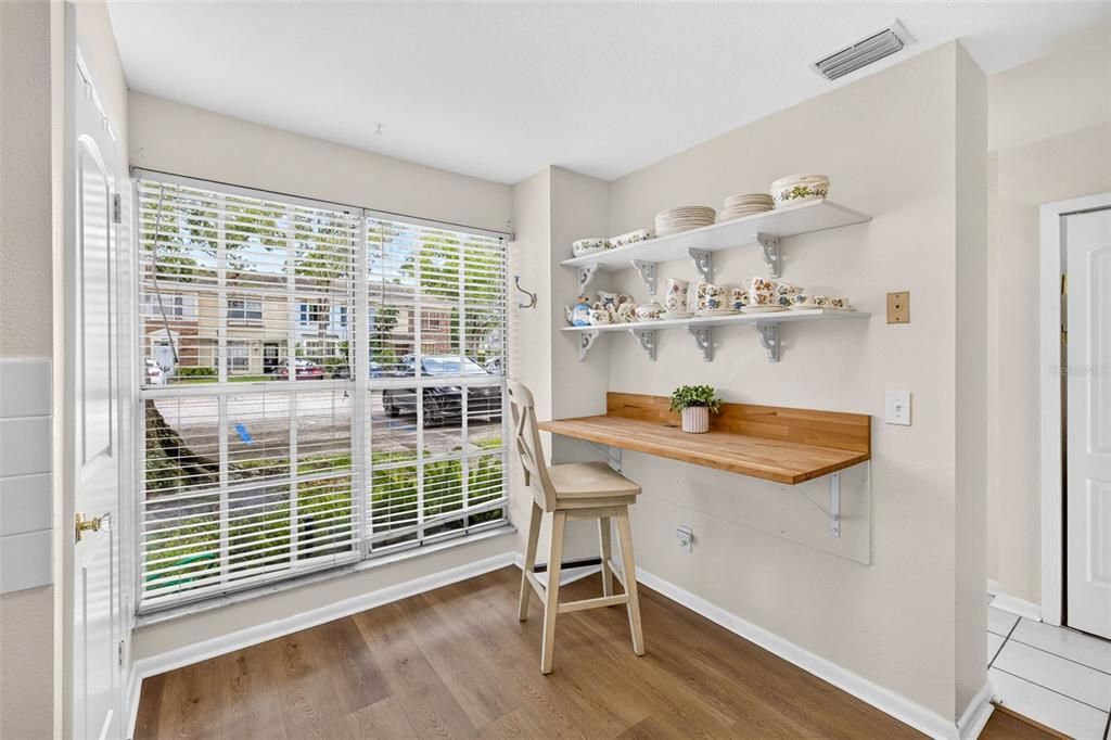 For Sale: $209,900 (2 beds, 2 baths, 1261 Square Feet)