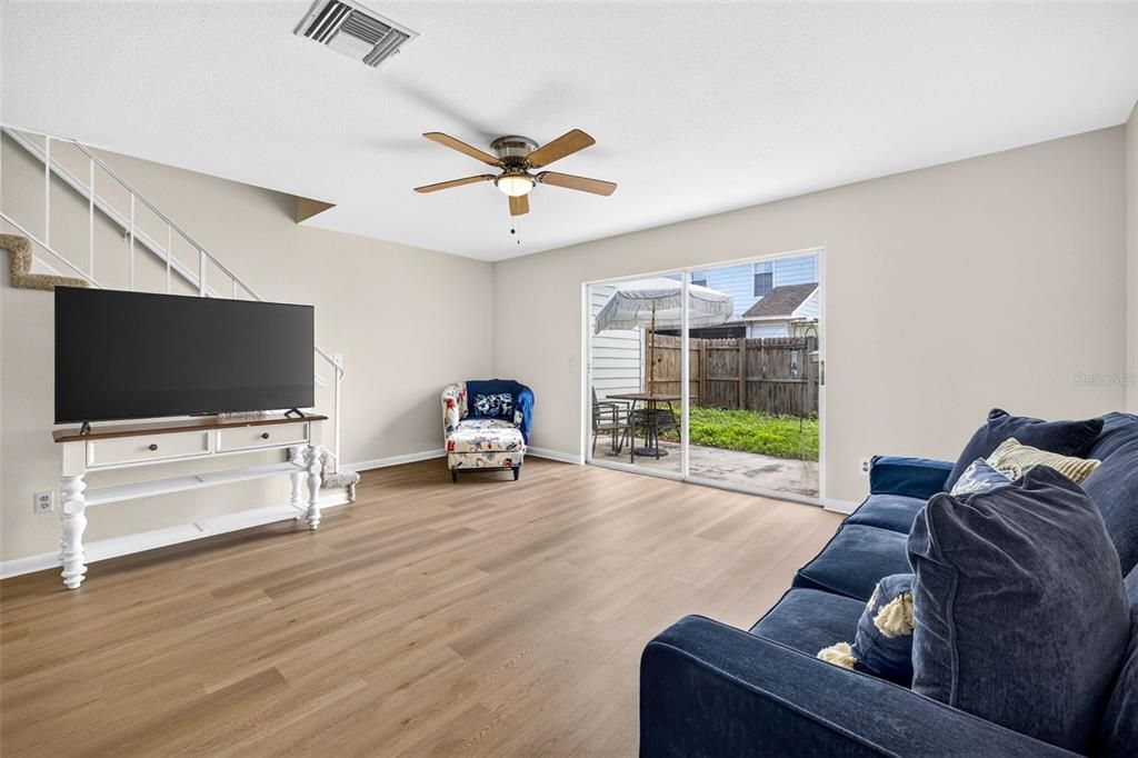 For Sale: $209,900 (2 beds, 2 baths, 1261 Square Feet)