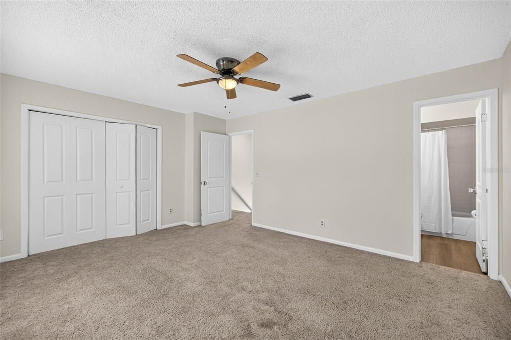 For Sale: $209,900 (2 beds, 2 baths, 1261 Square Feet)