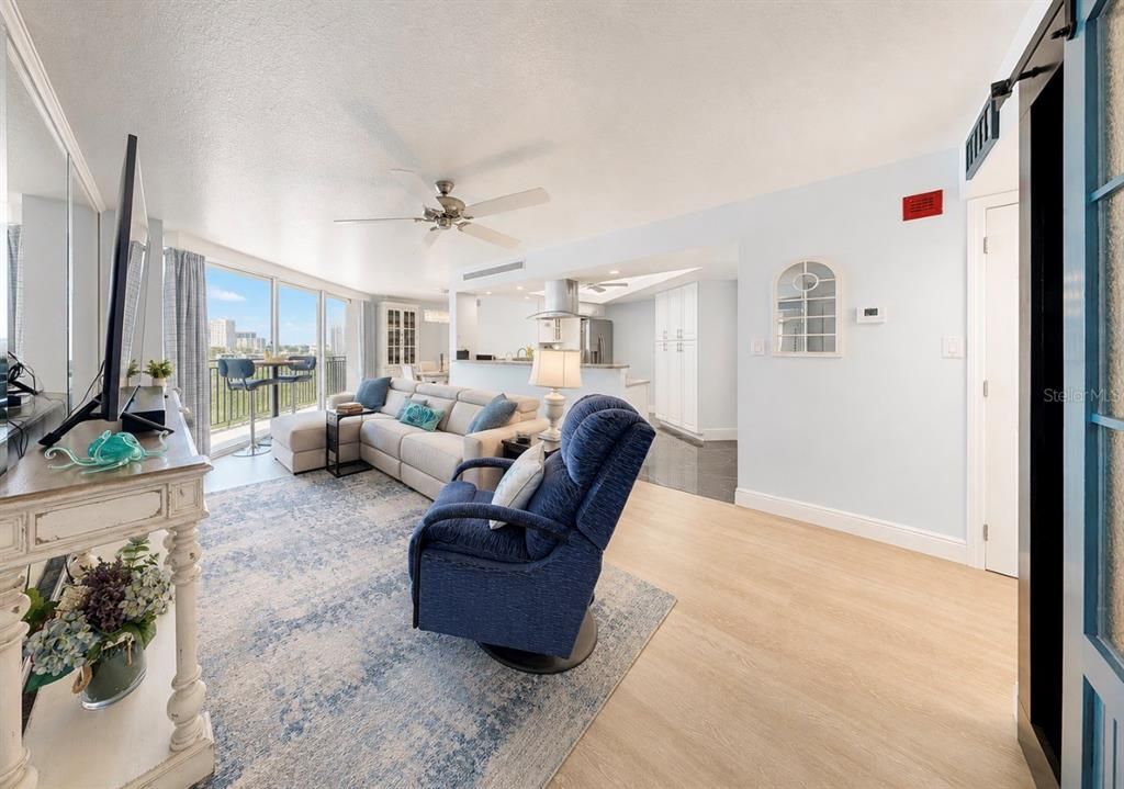For Sale: $579,000 (2 beds, 2 baths, 1350 Square Feet)