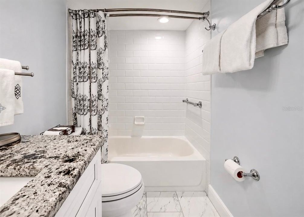 For Sale: $579,000 (2 beds, 2 baths, 1350 Square Feet)