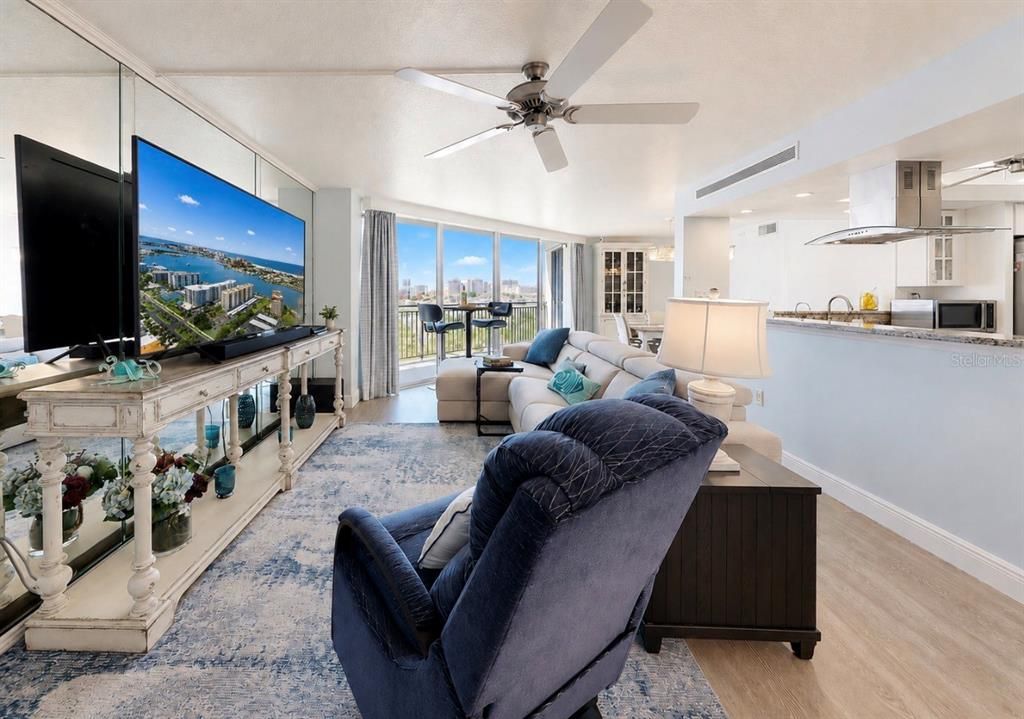 For Sale: $579,000 (2 beds, 2 baths, 1350 Square Feet)