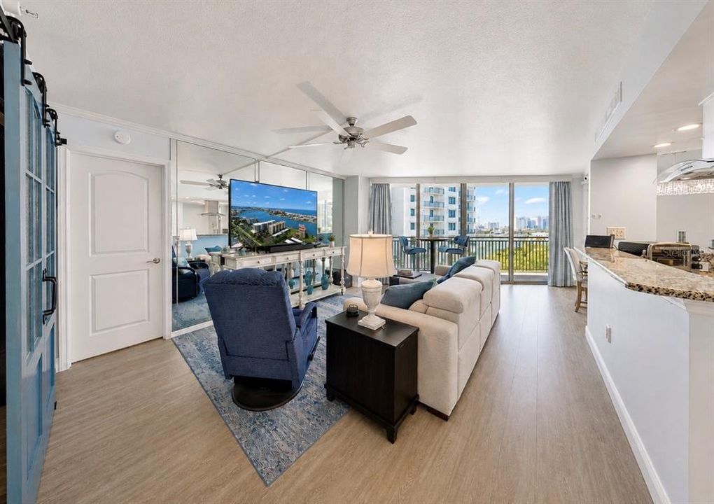 For Sale: $579,000 (2 beds, 2 baths, 1350 Square Feet)