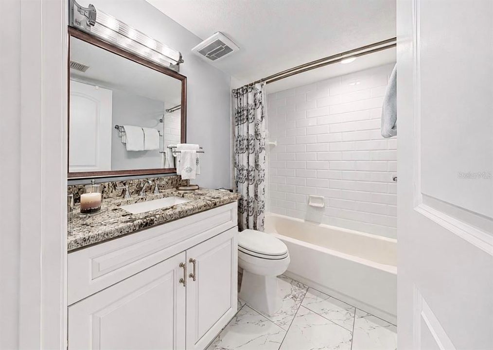 For Sale: $579,000 (2 beds, 2 baths, 1350 Square Feet)