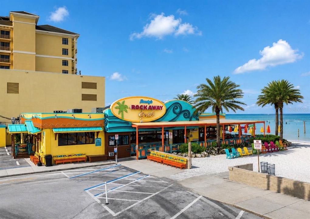 For Sale: $579,000 (2 beds, 2 baths, 1350 Square Feet)