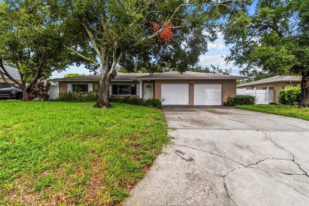 For Sale: $535,000 (5 beds, 3 baths, 2021 Square Feet)