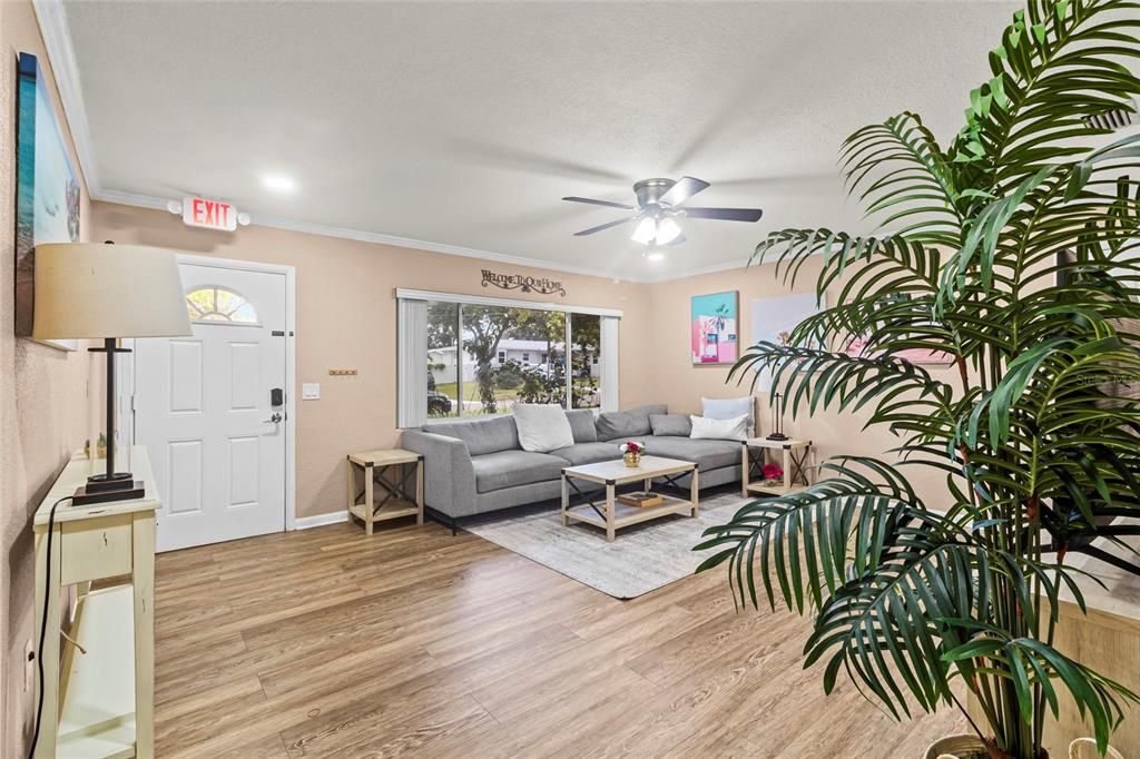 For Sale: $535,000 (5 beds, 3 baths, 2021 Square Feet)