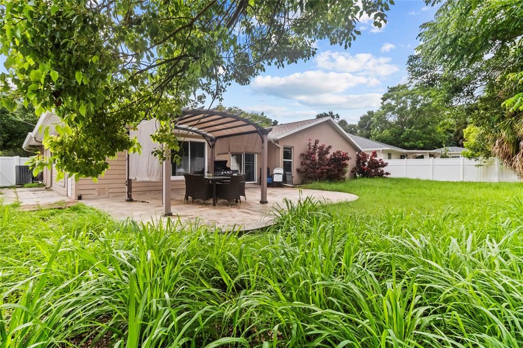 For Sale: $535,000 (5 beds, 3 baths, 2021 Square Feet)