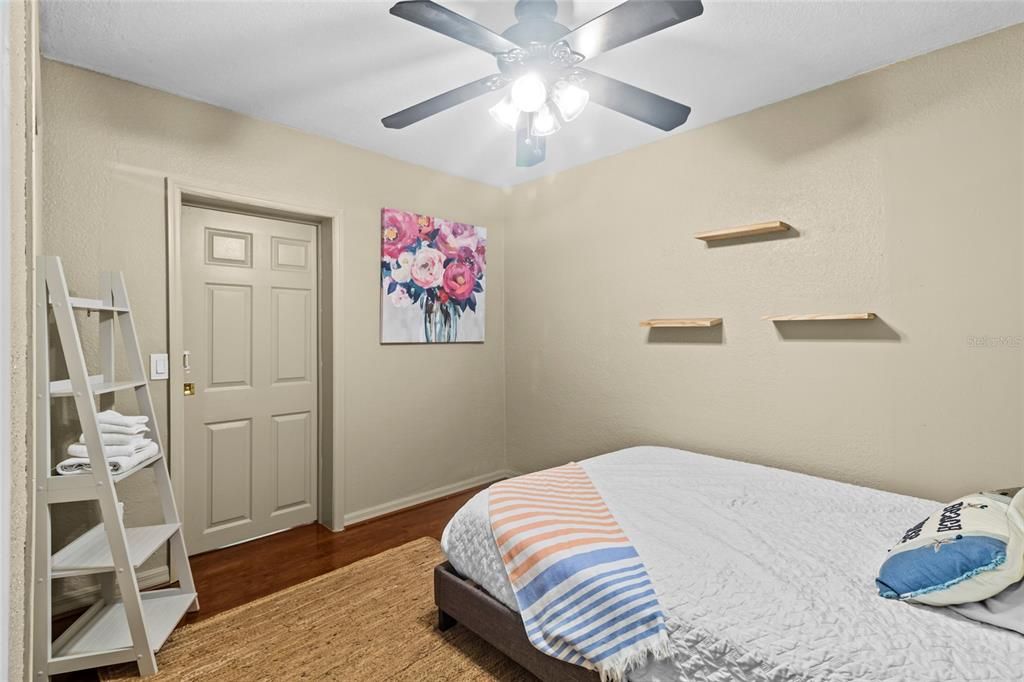 For Sale: $535,000 (5 beds, 3 baths, 2021 Square Feet)
