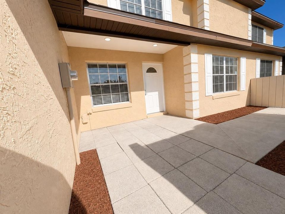 For Rent: $1,950 (3 beds, 2 baths, 1388 Square Feet)