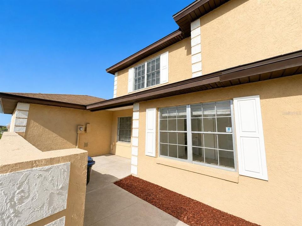 For Rent: $1,950 (3 beds, 2 baths, 1388 Square Feet)