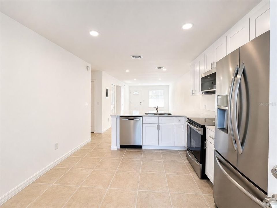 For Rent: $1,950 (3 beds, 2 baths, 1388 Square Feet)