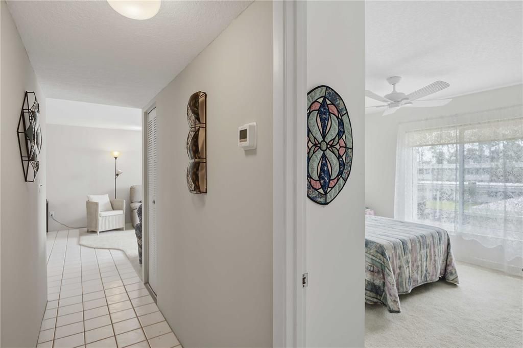 For Sale: $85,900 (2 beds, 2 baths, 919 Square Feet)