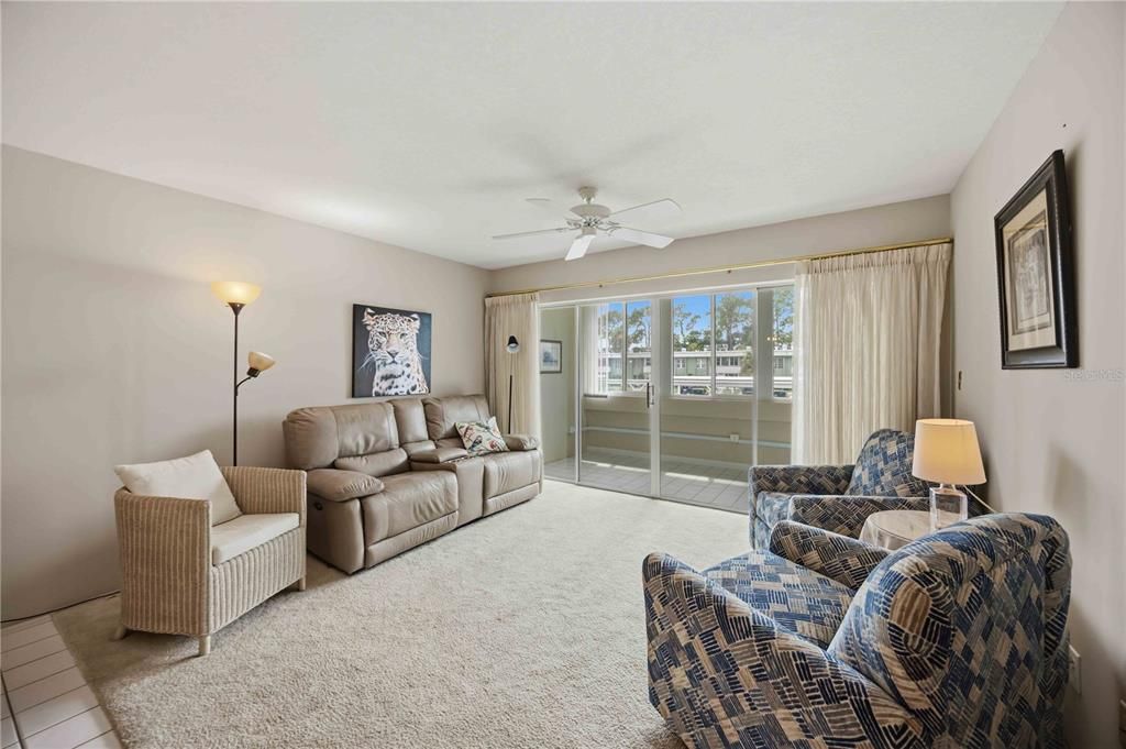 For Sale: $85,900 (2 beds, 2 baths, 919 Square Feet)