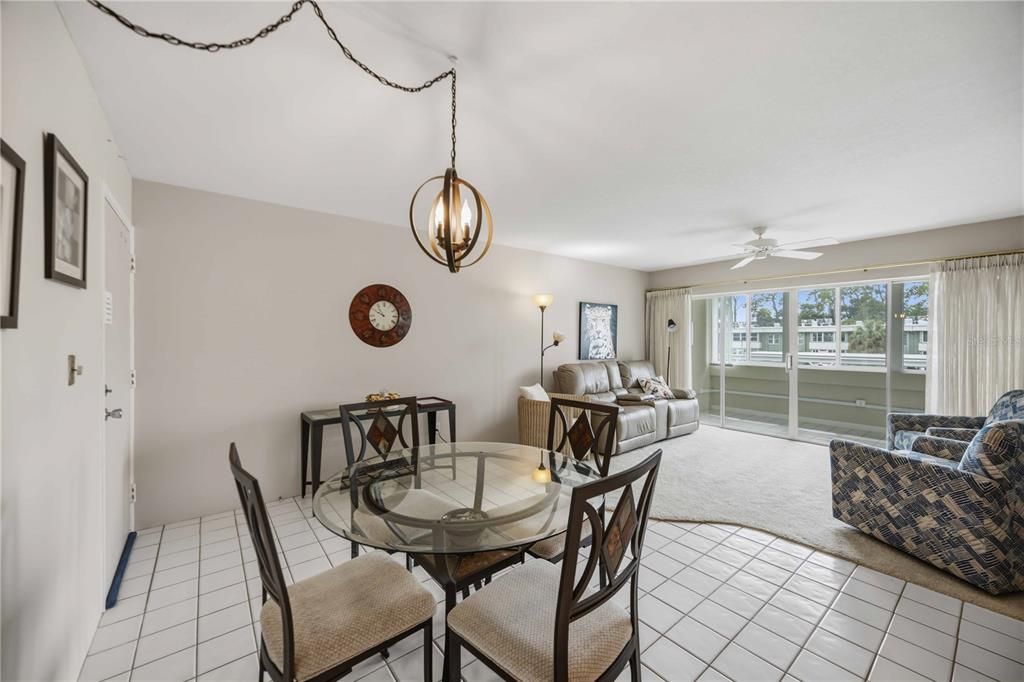 For Sale: $85,900 (2 beds, 2 baths, 919 Square Feet)