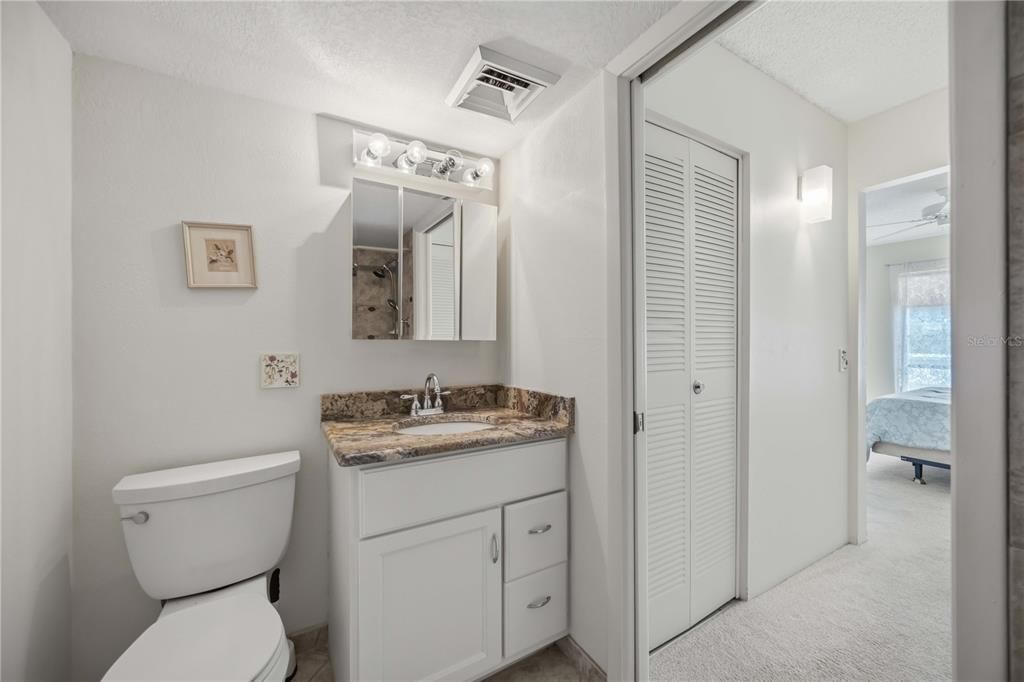 For Sale: $85,900 (2 beds, 2 baths, 919 Square Feet)
