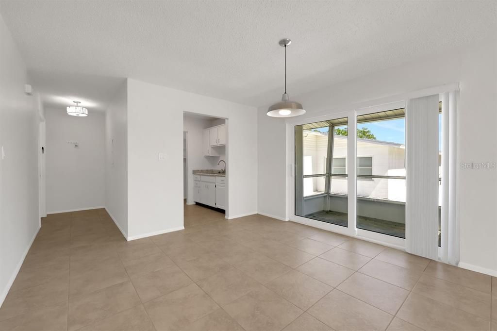 For Sale: $139,000 (2 beds, 2 baths, 1148 Square Feet)