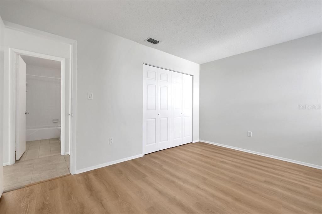 For Sale: $139,000 (2 beds, 2 baths, 1148 Square Feet)