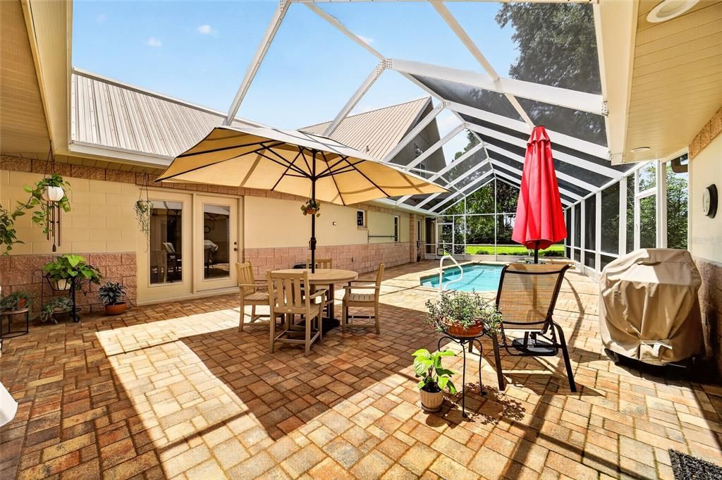 For Sale: $795,000 (3 beds, 2 baths, 2506 Square Feet)
