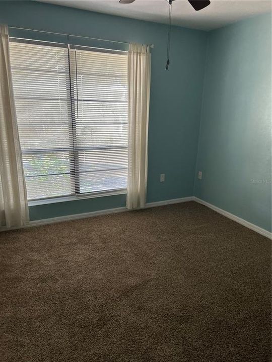 For Sale: $159,000 (2 beds, 2 baths, 995 Square Feet)