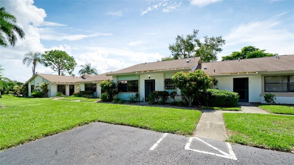 For Sale: $209,000 (2 beds, 2 baths, 1068 Square Feet)