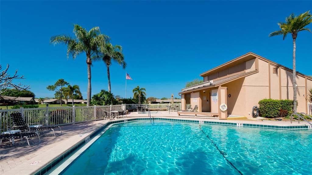 For Sale: $209,000 (2 beds, 2 baths, 1068 Square Feet)