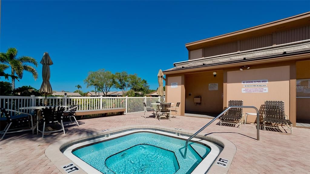 For Sale: $209,000 (2 beds, 2 baths, 1068 Square Feet)