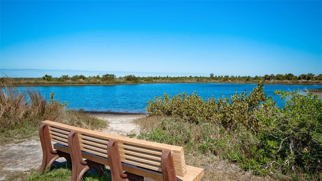 For Sale: $209,000 (2 beds, 2 baths, 1068 Square Feet)