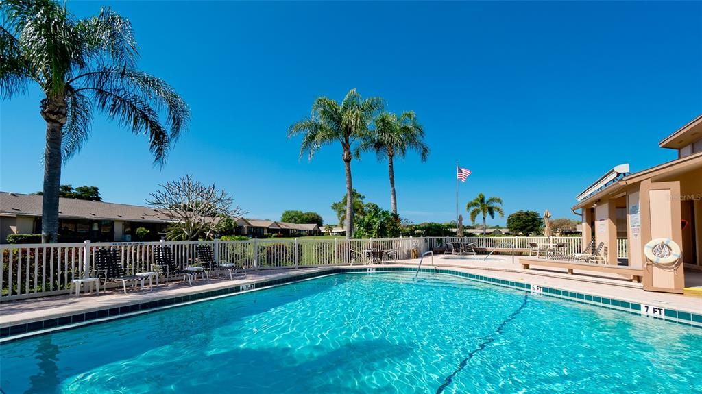 For Sale: $209,000 (2 beds, 2 baths, 1068 Square Feet)