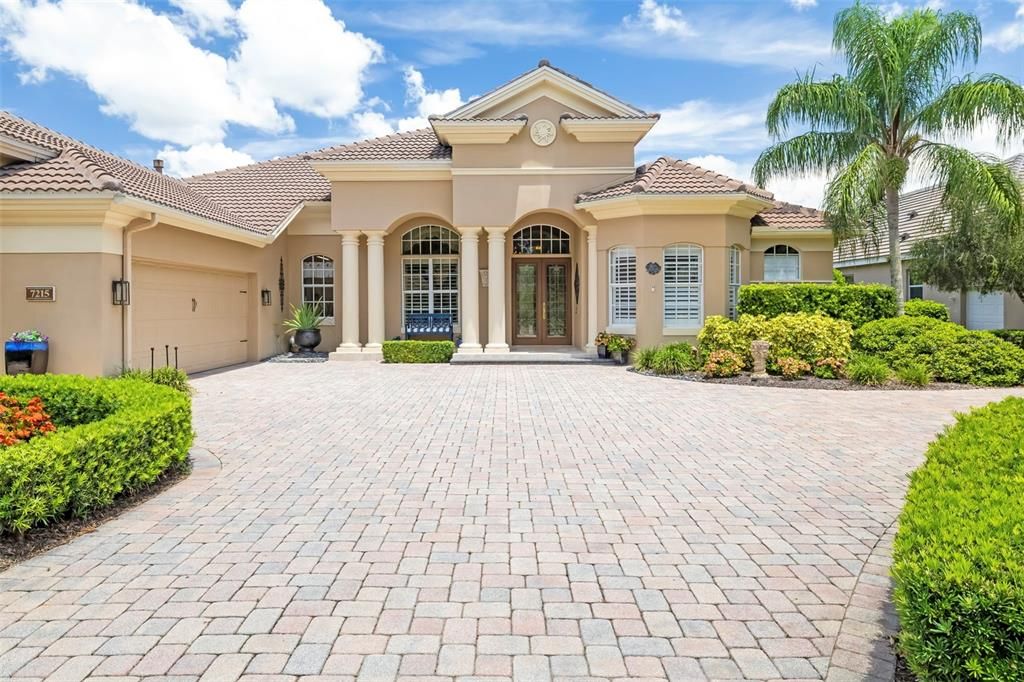 For Sale: $1,695,000 (4 beds, 3 baths, 3272 Square Feet)