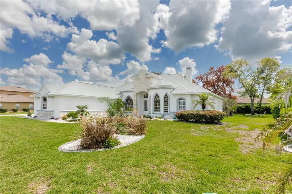For Sale: $595,000 (4 beds, 3 baths, 2727 Square Feet)