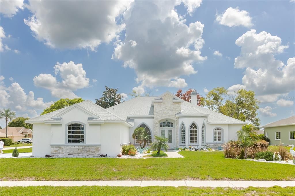 For Sale: $595,000 (4 beds, 3 baths, 2727 Square Feet)