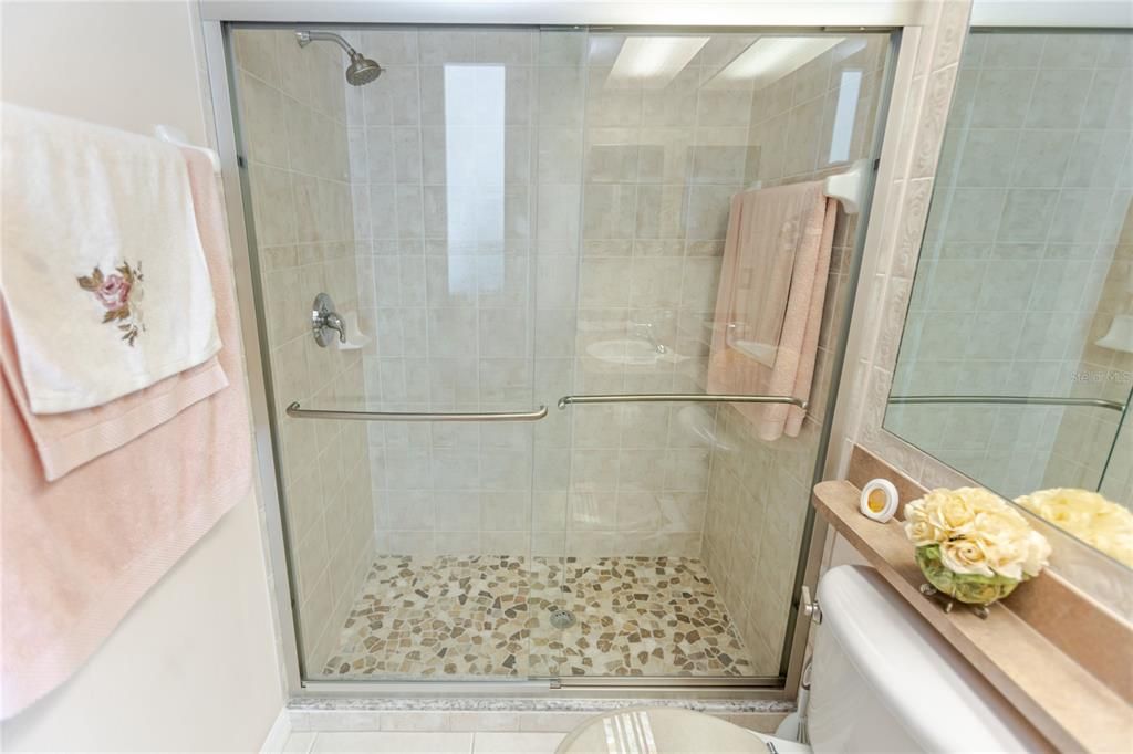 For Sale: $595,000 (4 beds, 3 baths, 2727 Square Feet)