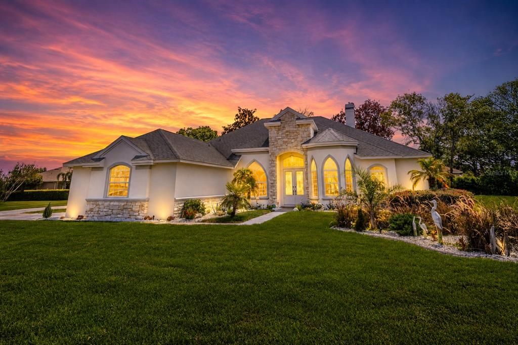 For Sale: $595,000 (4 beds, 3 baths, 2727 Square Feet)