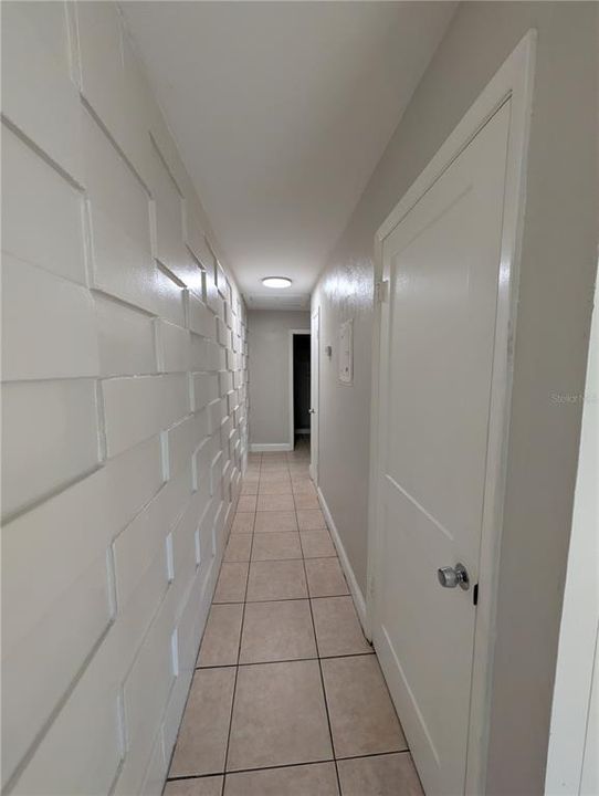 For Rent: $1,200 (2 beds, 1 baths, 777 Square Feet)