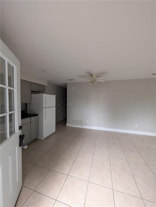 For Rent: $1,200 (2 beds, 1 baths, 777 Square Feet)