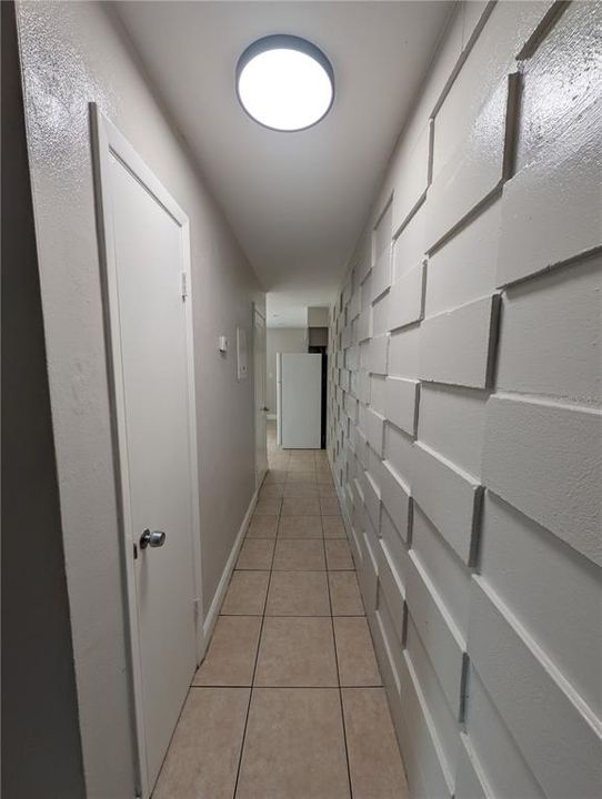 For Rent: $1,200 (2 beds, 1 baths, 777 Square Feet)
