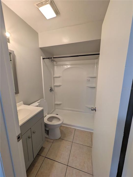For Rent: $1,200 (2 beds, 1 baths, 777 Square Feet)