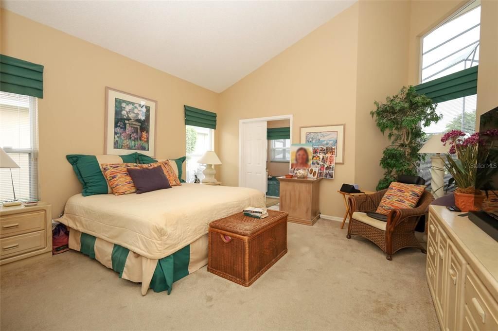 For Sale: $520,000 (4 beds, 2 baths, 2487 Square Feet)