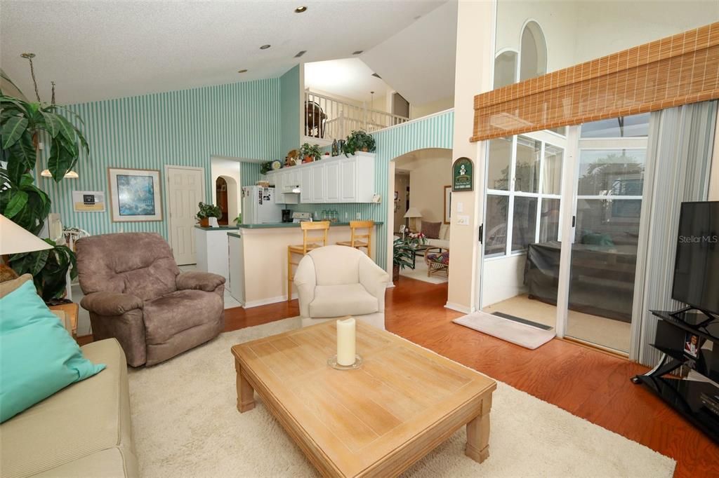 For Sale: $520,000 (4 beds, 2 baths, 2487 Square Feet)