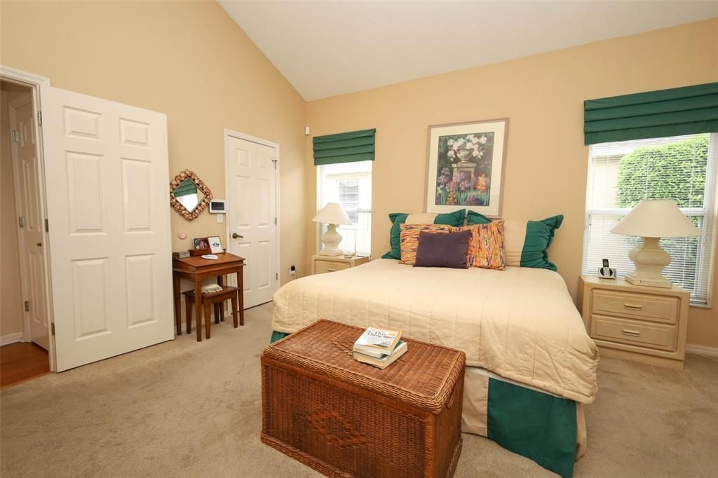 For Sale: $520,000 (4 beds, 2 baths, 2487 Square Feet)