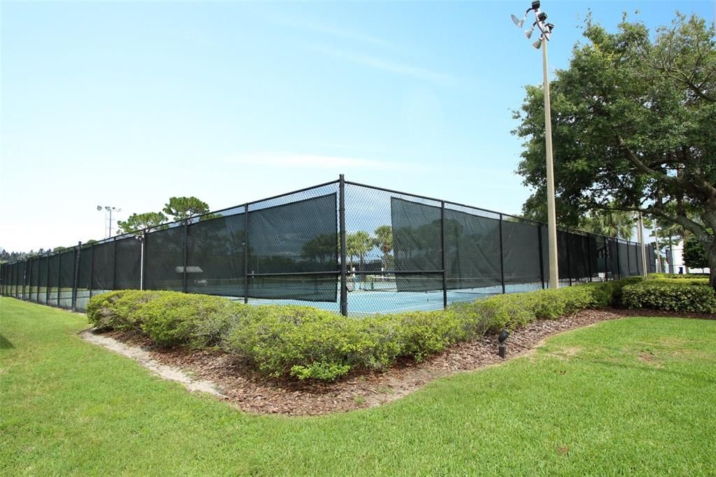 For Sale: $520,000 (4 beds, 2 baths, 2487 Square Feet)