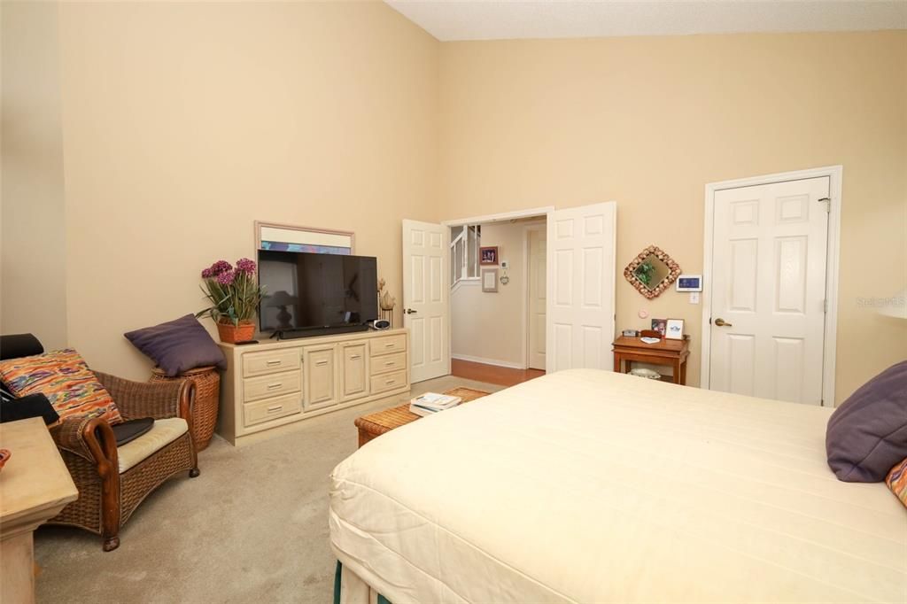 For Sale: $520,000 (4 beds, 2 baths, 2487 Square Feet)