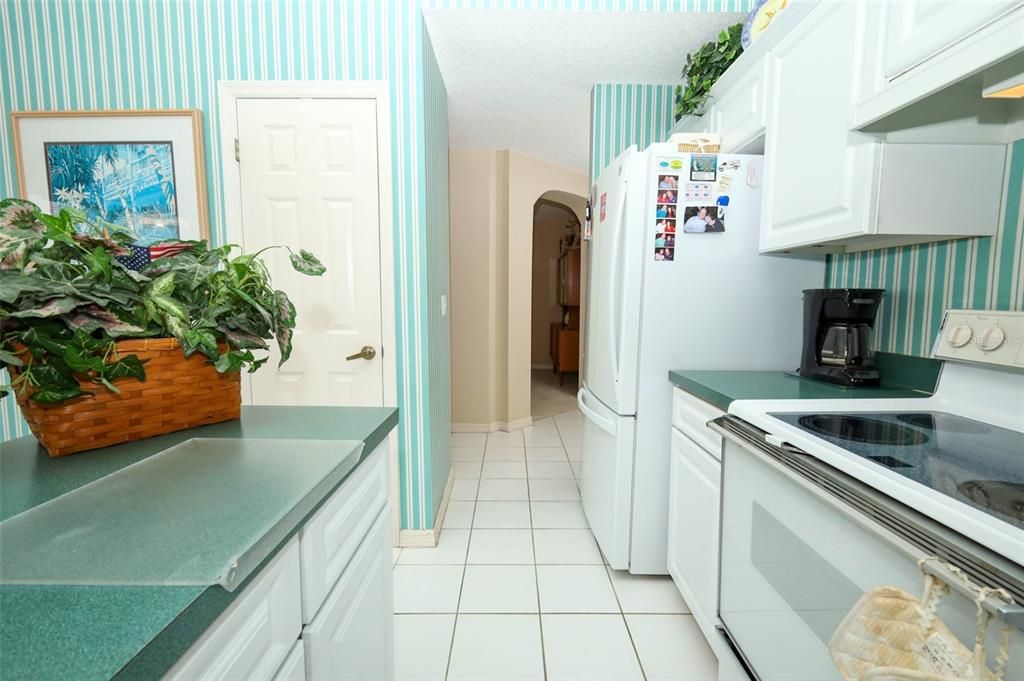 For Sale: $520,000 (4 beds, 2 baths, 2487 Square Feet)
