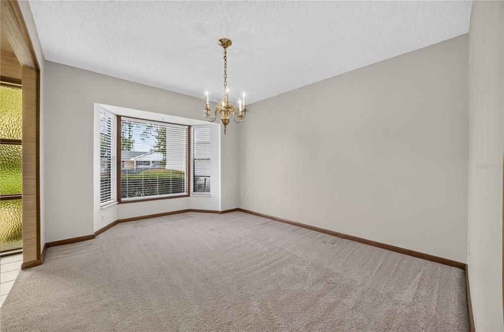 En Venta: $539,900 (4 camas, 2 baños, 2318 Pies cuadrados)