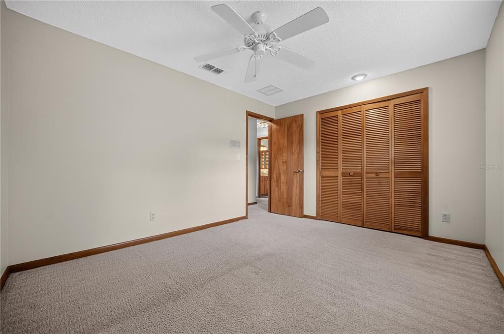 En Venta: $539,900 (4 camas, 2 baños, 2318 Pies cuadrados)