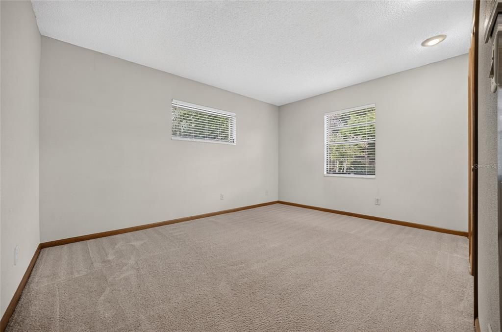 En Venta: $539,900 (4 camas, 2 baños, 2318 Pies cuadrados)